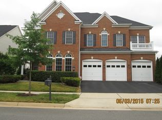 43696 Red House Dr, Leesburg, VA 20176