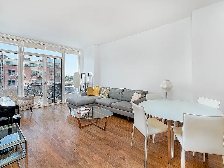 214 N 11th St #5C — Photo 2