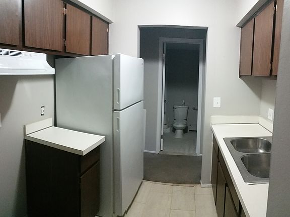 4th image of 13341 W Nine Mile #110