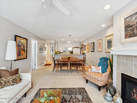 5th image of 9545 Summerhouse Dr #6
