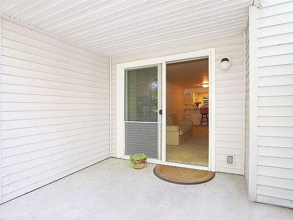 5th image of 12760 NE 10th Pl APT F101
