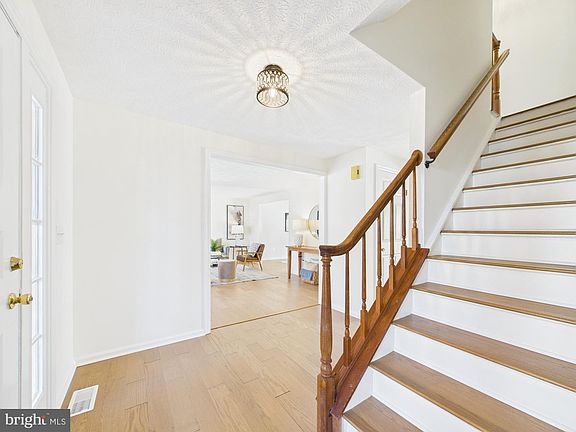 5th image of 3711 Sumter Ct