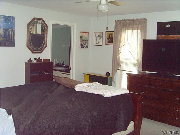 5th image of 4224 California Rd