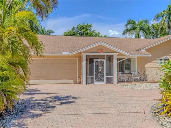 221 Viking WAY, NAPLES, FL 34110