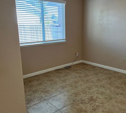 3rd image of 6219 Jackson Ave