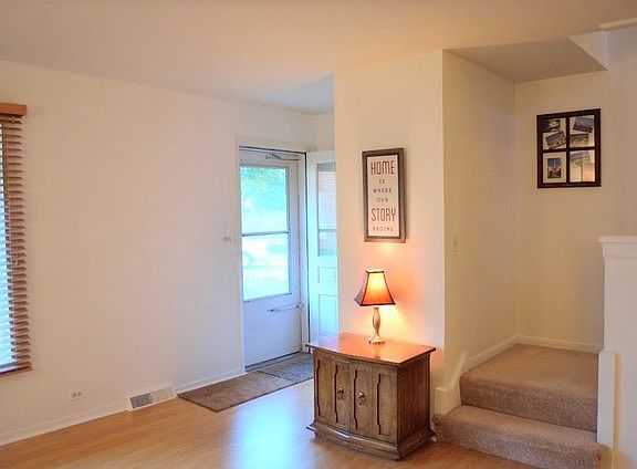 5th image of 4714 Main St #C