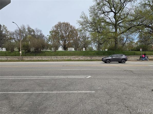 5426 N Euclid Ave, Saint Louis, MO 63115