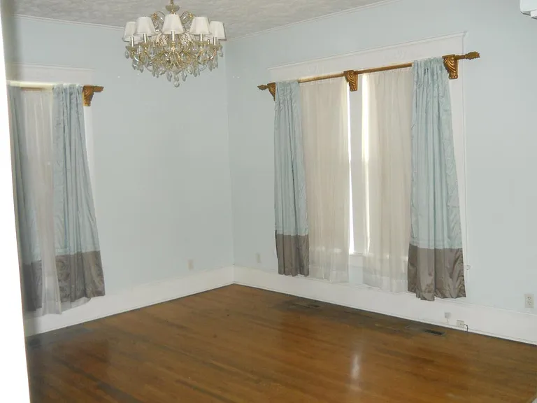 53 Wilson Ave — Photo 8