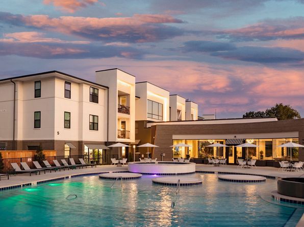 5 Esplanade Cir #13122