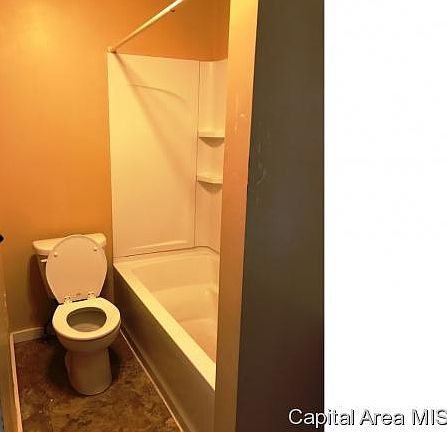 4th image of 966 Locust St