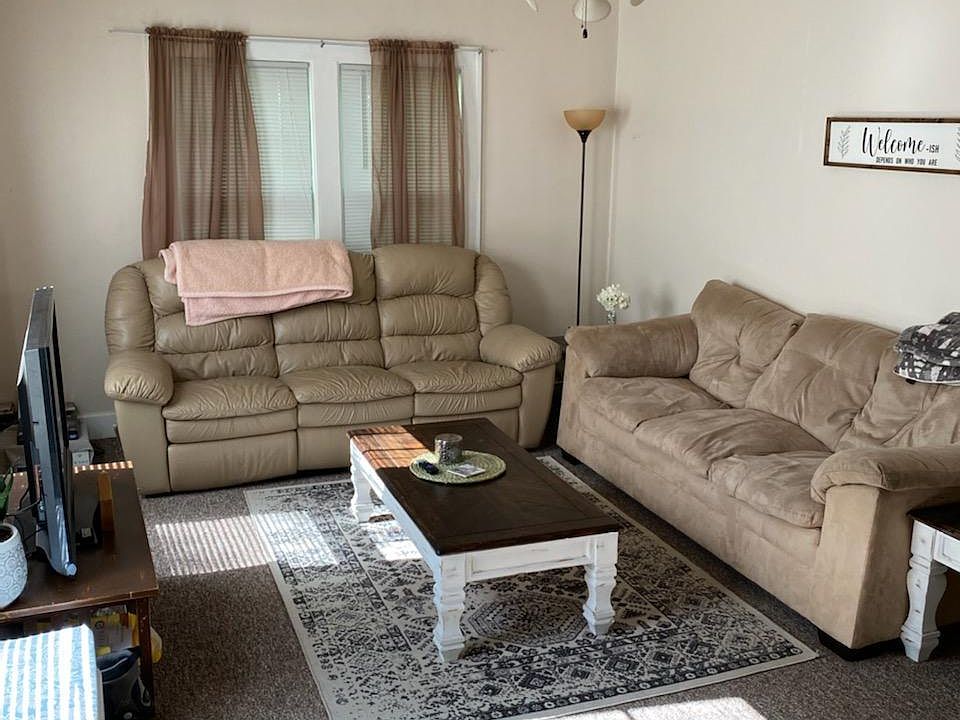 1st image of 158 W 7th St #158