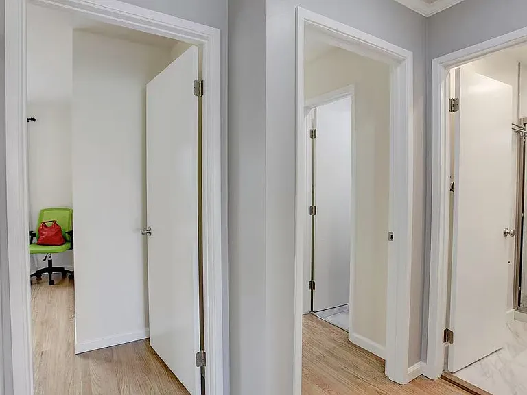 184 Canterbury Ave — Photo 8