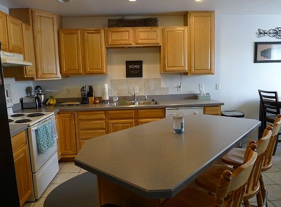 4th image of 1523 Cochrane Ave