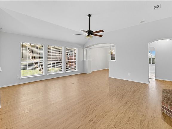 5th image of 7918 Vista Creek Ln