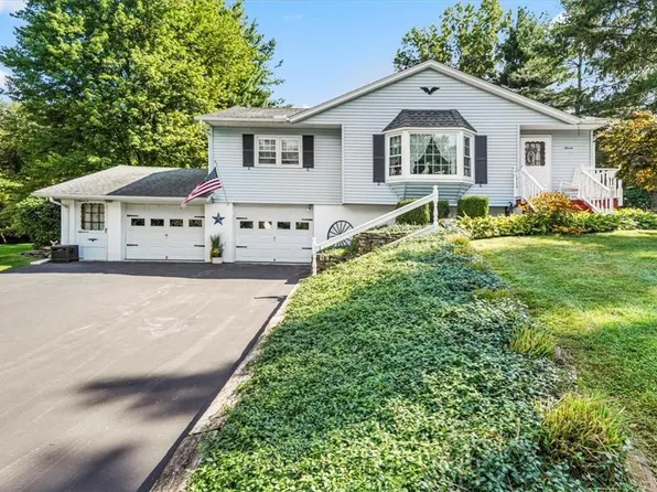 7 Royal Circle, Newburgh, NY 12550