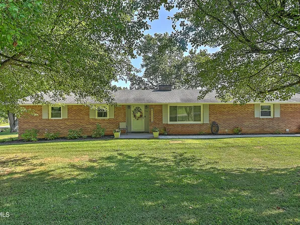 305 Poplar Cir, Bristol, TN 37620