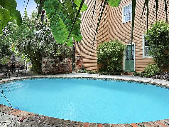 3rd image of 509 Burgundy St APT 1