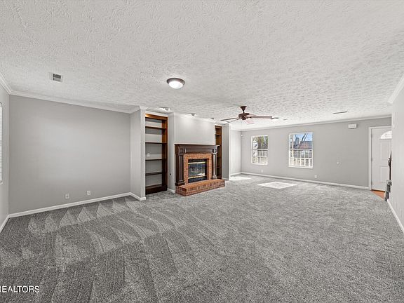 4th image of 10131 Red Hellard Ln