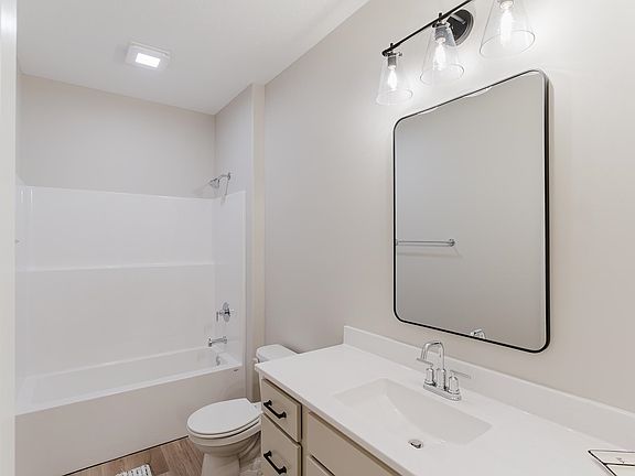 5th image of 2211 N 26th St