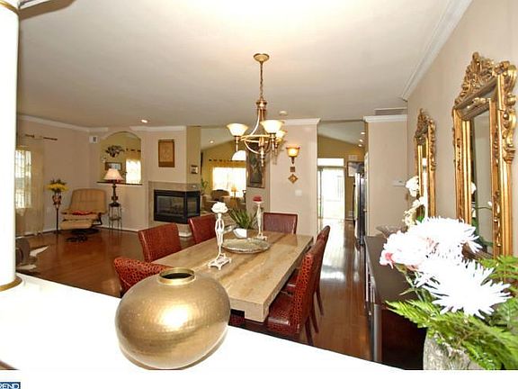 4th image of 111 Avignon Rd