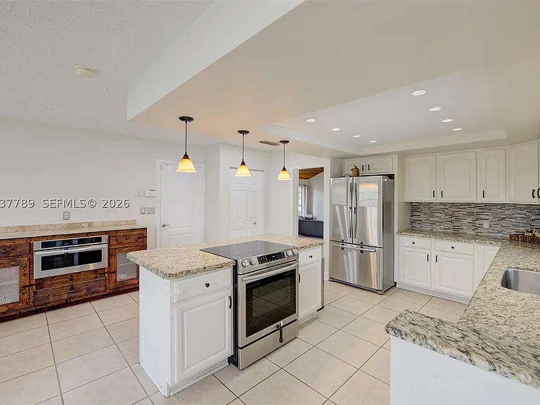 1300 NW 122nd Ave — Photo 13