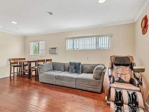 5th image of 7907 Poplin Dr