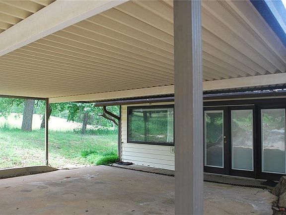 2nd image of 121 Nocona Dr