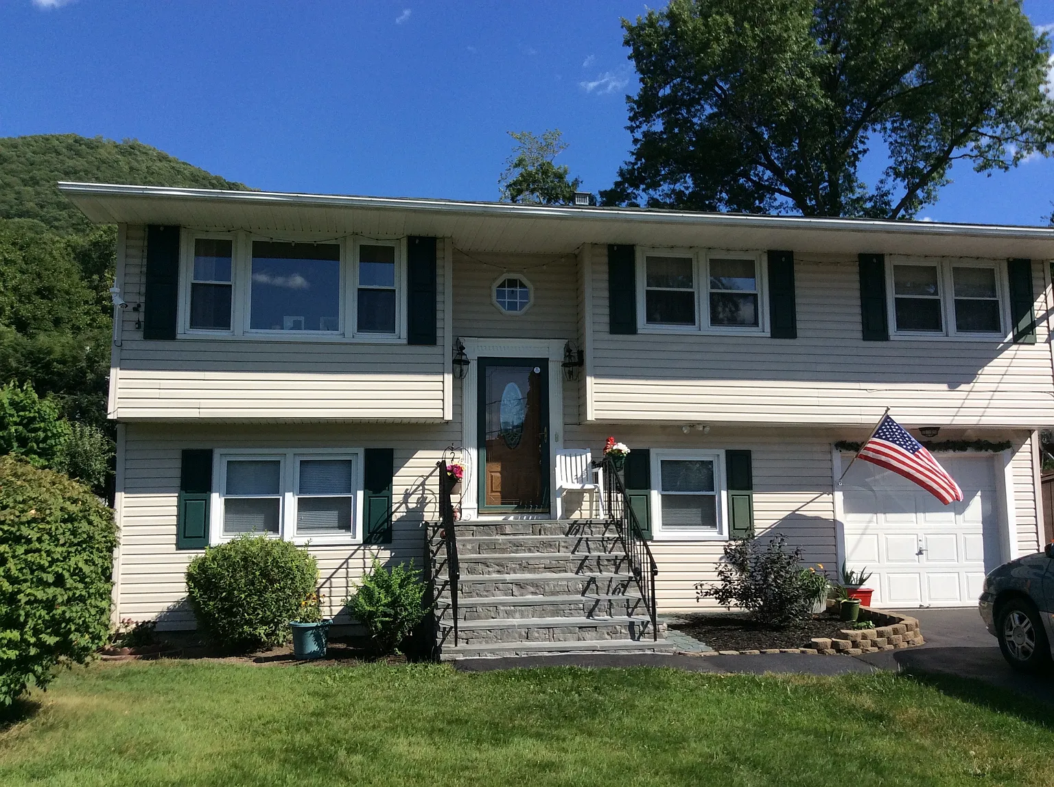 754 Wolcott Ave photo 1