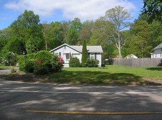 1663 S County Trl, East Greenwich, RI 02818