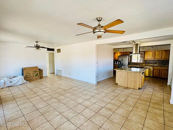 5th image of 2203 N Dodge Blvd