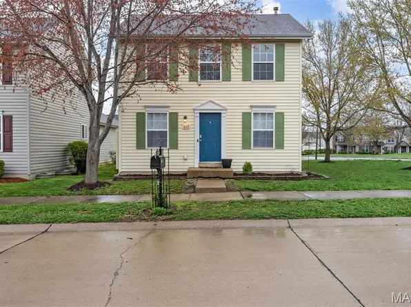 802 Waler Dr, Lake Saint Louis, MO 63367