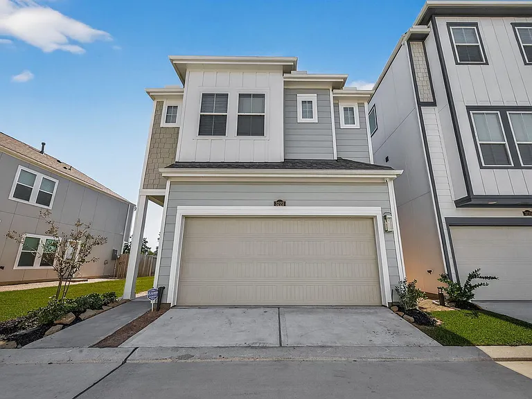 3223 Cedar Dawn Ln — Photo 1