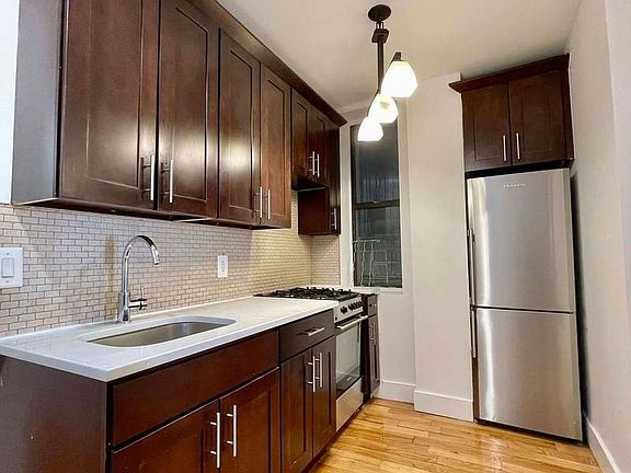 5th image of 645 Franklin Ave #3