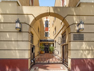 2829 SE Belmont St APT 205, Portland, OR, 97214