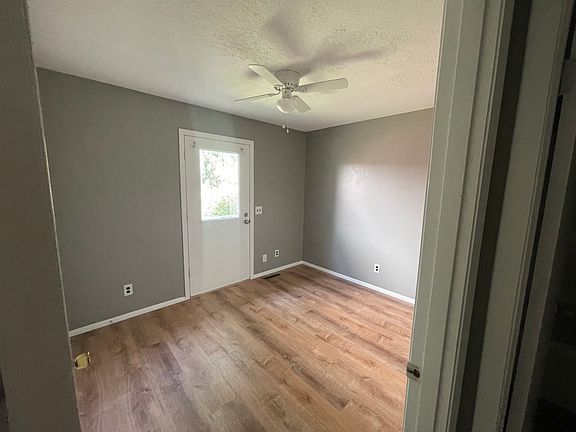 5th image of 304 N Independence St #B