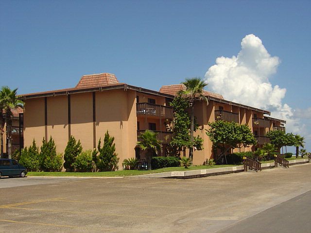 1st image of 6608 Padre Blvd
