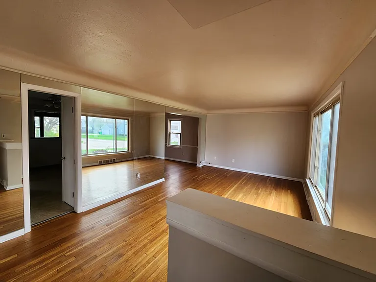 4093 Bexley Blvd — Photo 3