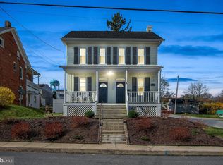 194 W Broad St, Yoe, PA 17313