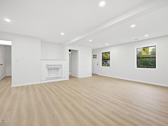 4th image of 6125 Bryan Rd