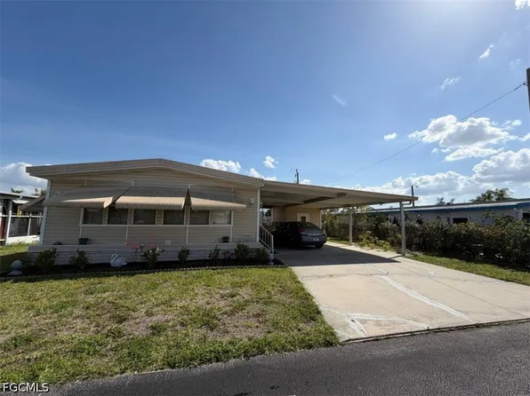 3104 Indian Village Ln, North Fort Myers, FL 33917