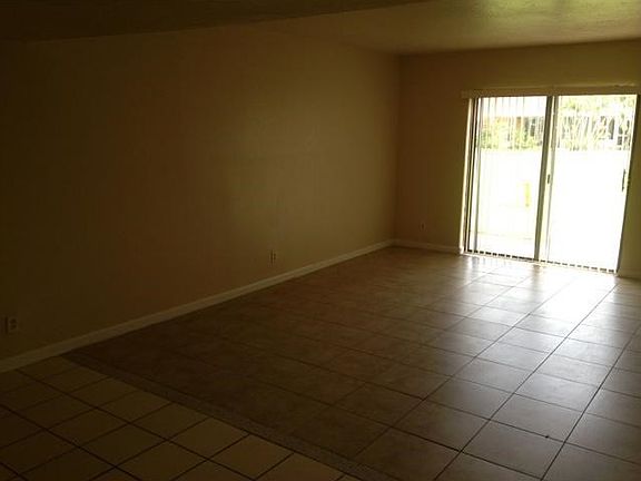 3rd image of 3752 NW 21st St