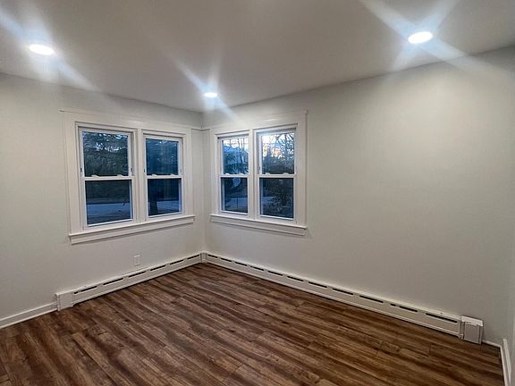 5th image of 60 Mobrey Ln