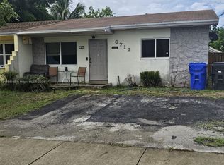 6712 SW 18th Ct, North Lauderdale, FL 33068