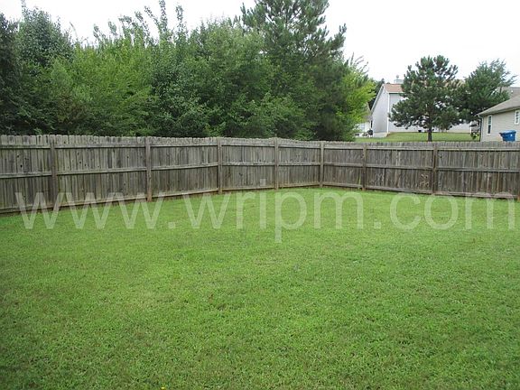 3rd image of 1770 Courtyard Ln