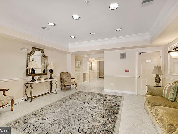 2nd image of 5801 Clipper Ct #404