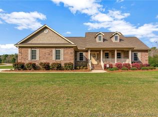 22 Naturalbrook Dr, Lumberton, NC 28360