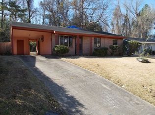 122 Village Dr, Vicksburg, MS 39183