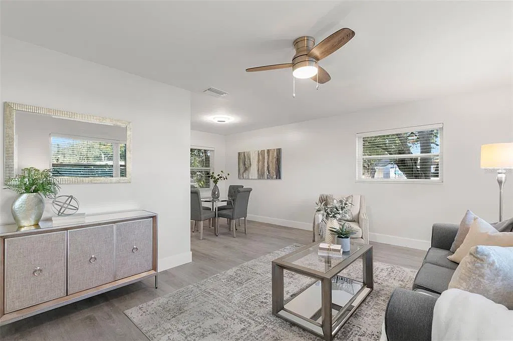 4 bed, 2.0 bath, 1671 sqft, $3,200 — Photo 3