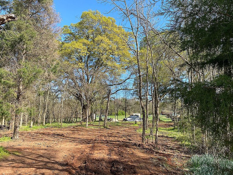 2nd image of 7549 Tuckaseegee Rd
