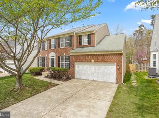 12124 Maidenhair Dr, Gainesville, VA 20155
